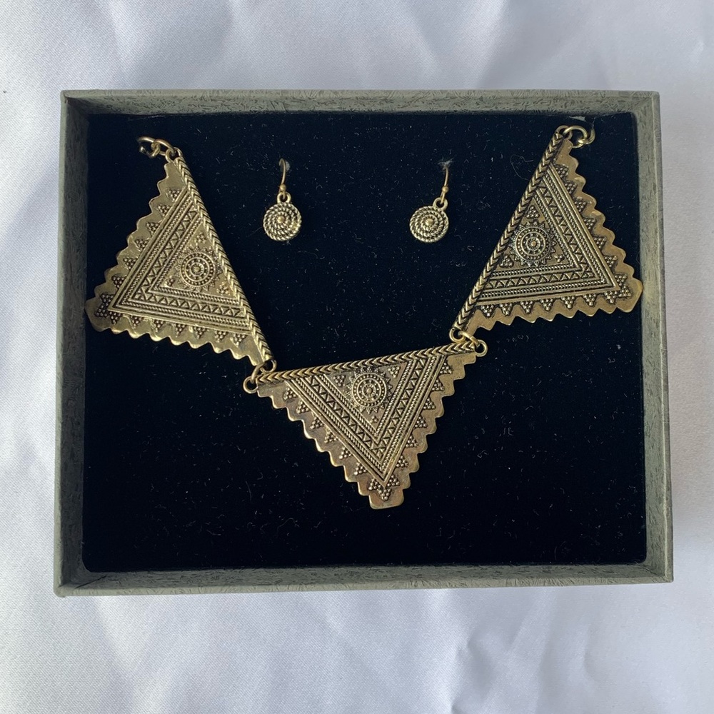 Statement Necklace and Earring Set NWT